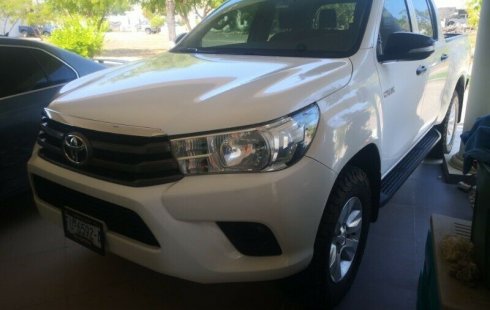 Toyota Hilux 2017 barato en Sinaloa