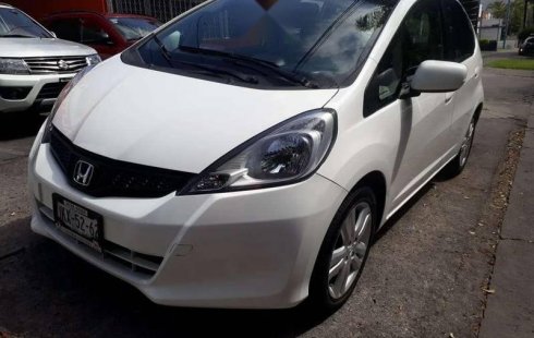 Tengo que vender mi querido Honda Fit 2014 en muy buena condición