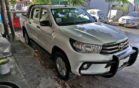 Quiero vender cuanto antes posible un Toyota Hilux 2017