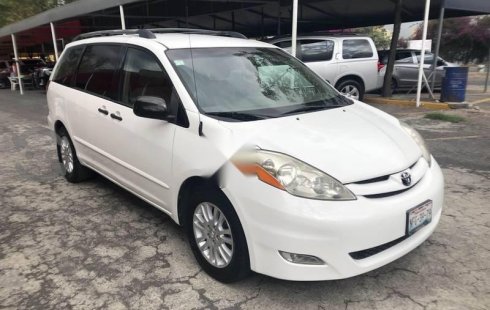 Quiero vender un Toyota Sienna usado