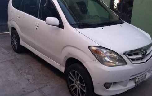 Quiero vender un Toyota Avanza en buena condicción