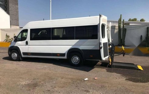 Vendo un Peugeot Manager impecable