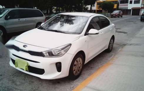 Kia Rio precio muy asequible