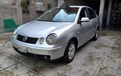 Pongo a la venta cuanto antes posible un Volkswagen Polo en excelente condicción a un precio increíblemente barato