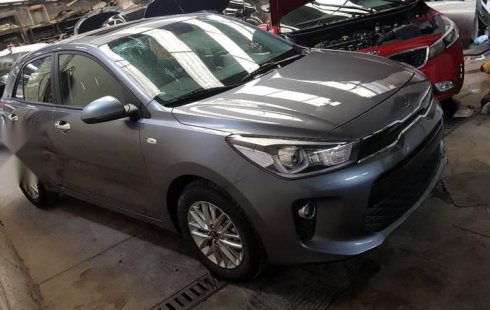 Quiero vender inmediatamente mi auto Kia Rio 2019 muy bien cuidado
