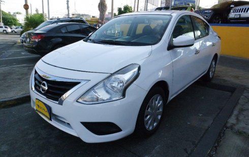 Tengo que vender mi querido Nissan Versa 2015 en muy buena condición