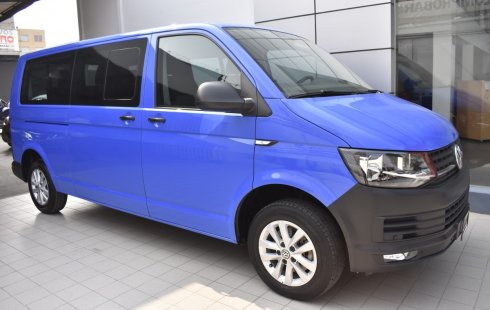 Un Volkswagen Transporter 2018 impecable te está esperando