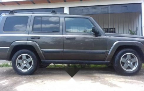 Quiero vender inmediatamente mi auto Jeep Commander 2006 muy bien cuidado