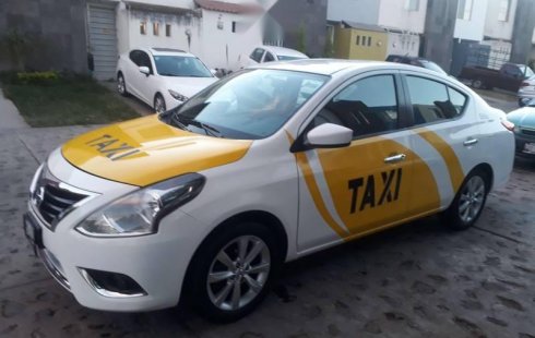 Vendo un Nissan Versa impecable