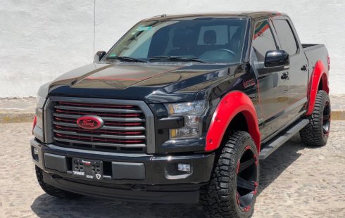 En venta un Ford Lobo Lariat 2017 Automático en excelente condición