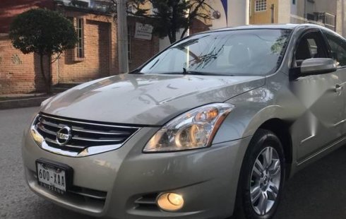 Quiero vender un Nissan Altima usado