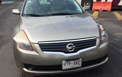 Me veo obligado vender mi carro Nissan Altima 2008 por cuestiones económicas