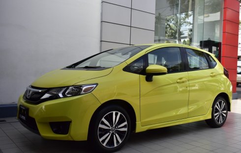 Carro Honda Fit 2016 de único propietario en buen estado