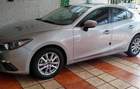 Quiero vender un Mazda 3 en buena condicción