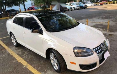 Pongo a la venta cuanto antes posible un Volkswagen Bora en excelente condicción