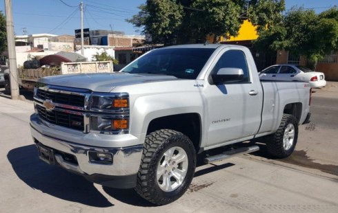 Pongo a la venta cuanto antes posible un Chevrolet Cheyenne en excelente condicción