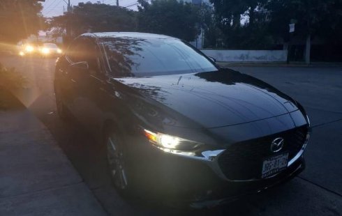 Urge!! Un excelente Mazda 3 2019 Manual vendido a un precio increíblemente barato en Zapopan