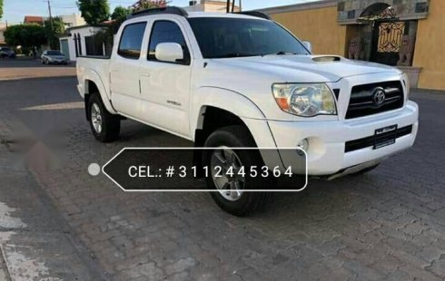 Coche impecable Toyota Tacoma con precio asequible