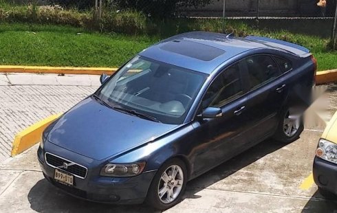 Carro Volvo S40 2007 de único propietario en buen estado