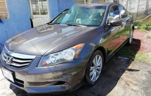 Se vende un Honda Accord 2011 por cuestiones económicas