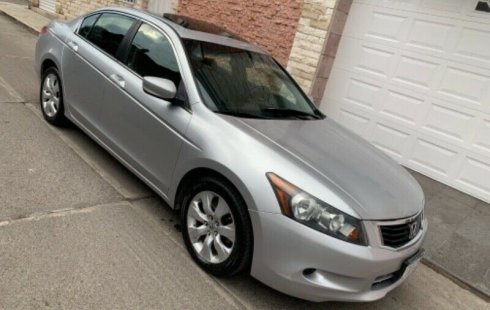 Un Honda Accord 2009 impecable te está esperando
