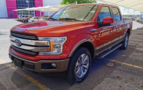 Quiero vender urgentemente mi auto Ford Lobo 2018 muy bien estado