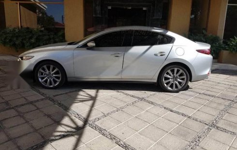 Se vende un Mazda 3 2019 por cuestiones económicas