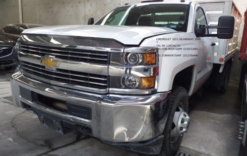 Llmame inmediatamente para poseer excelente un Chevrolet Silverado 3500 2015 Manual