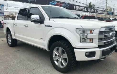 En venta un Ford Lobo 2017 Automático en excelente condición