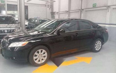 Coche impecable Toyota Camry con precio asequible