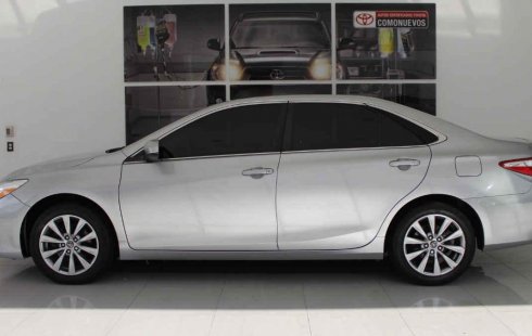 Vendo un Toyota Camry impecable