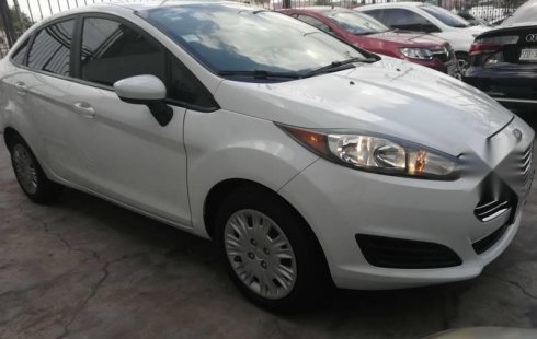 Quiero vender inmediatamente mi auto Ford Fiesta 2015