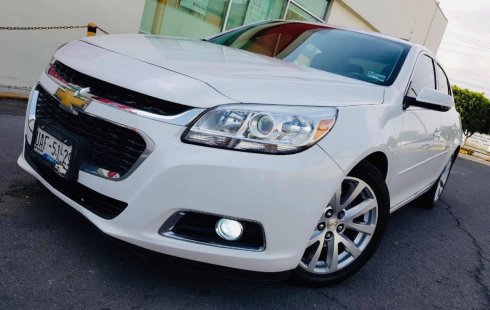 Chevrolet Malibú impecable en Puebla