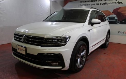 Pongo a la venta cuanto antes posible un Volkswagen Tiguan en excelente condicción