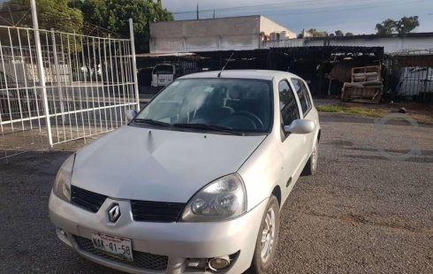 Renault Clio 2006 usado