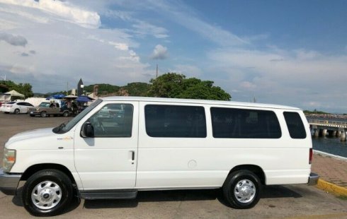 Pongo a la venta cuanto antes posible un Ford Econoline en excelente condicción
