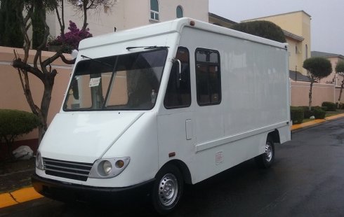 En venta carro Mercedes-Benz Sprinter 2005 en excelente estado