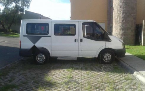 Pongo a la venta cuanto antes posible un Ford Transit en excelente condicción a un precio increíblemente barato