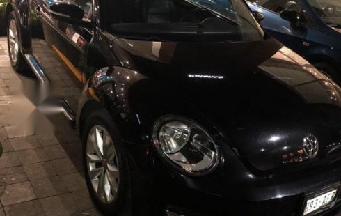 Se vende un Volkswagen Beetle 2014 por cuestiones económicas