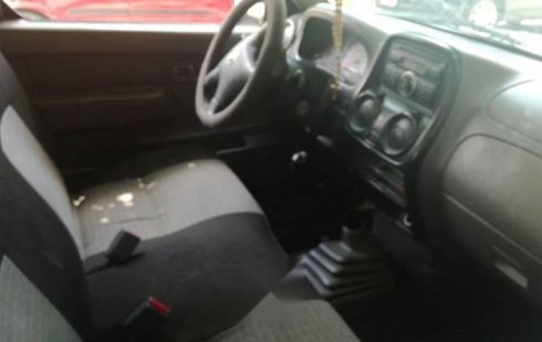 No te pierdas un excelente Nissan NP300 2013 Manual en Guadalupe