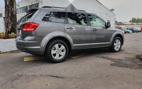 Carro Dodge Journey 2012 en buen estadode único propietario en excelente estado
