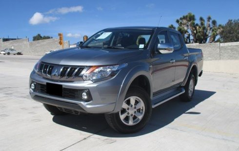 Un carro Mitsubishi L200 2018 en Hidalgo
