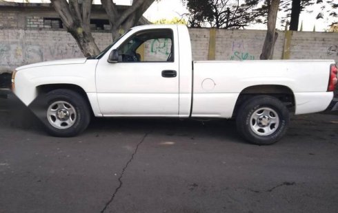 Vendo un Chevrolet Silverado en exelente estado