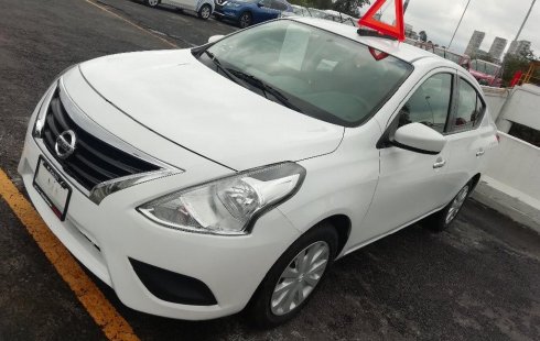 Vendo un Nissan Versa en exelente estado