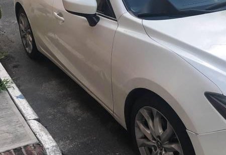 Coche impecable Mazda 3 con precio asequible