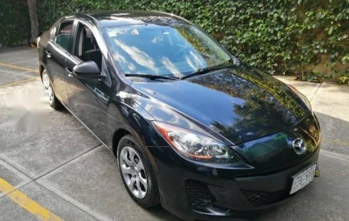 Un carro Mazda 3 2012 en Azcapotzalco