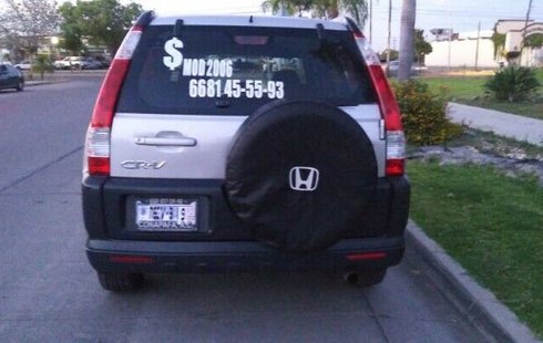 Quiero vender un Honda CR-V en buena condicción
