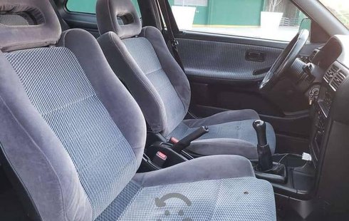 Se vende un Nissan Tsuru de segunda mano