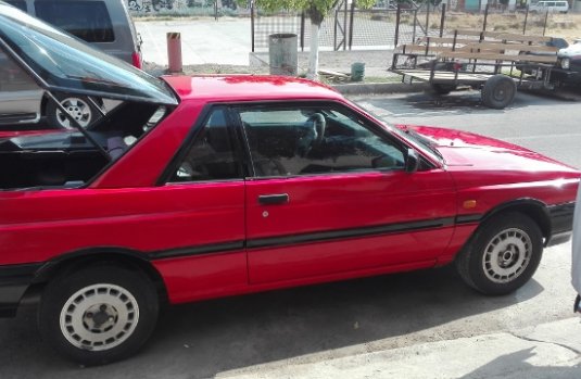 Nissan Hikari 1989 standar